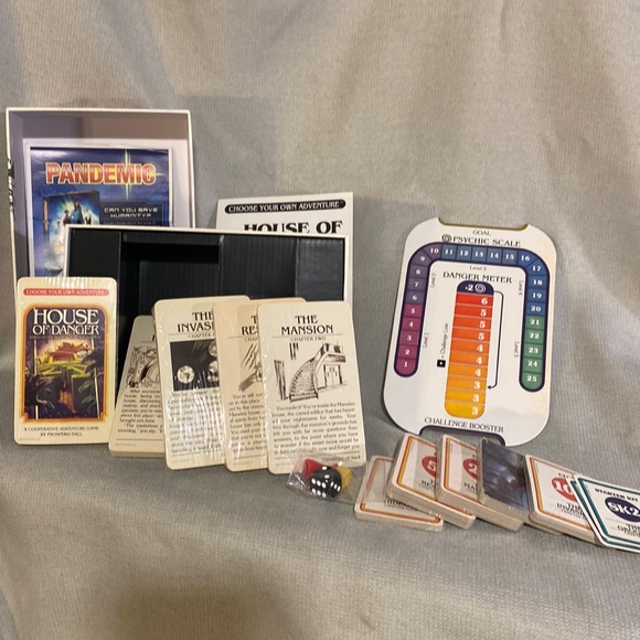 NIB Choose Your Own Adventure House of Danger Game - Picture 3 of 5